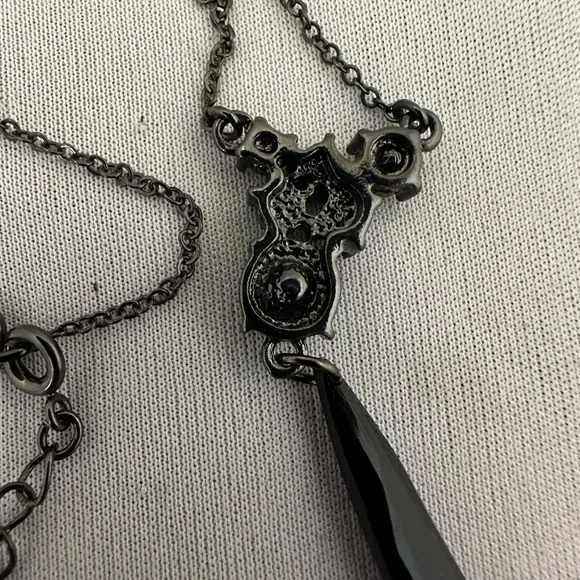 Avon black tone necklace with acrylic drop and clear rhinestones - Picture 4 of 6